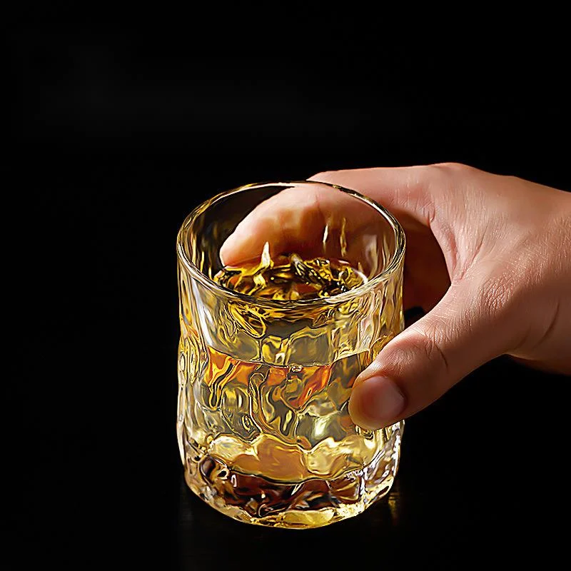 كأس ويسكي سميك وثقيل على الطرا - مراجعة Whisky Beer And Wine وسعره
